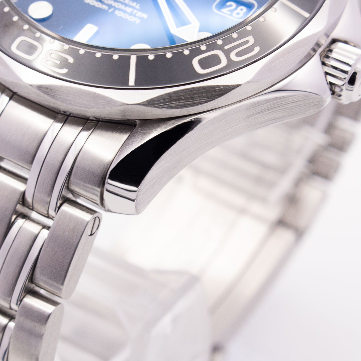 Omega Seamaster Diver 300 M 212.30.41.20.01.003 (2017) - Black dial 41 mm Steel case (5/8)