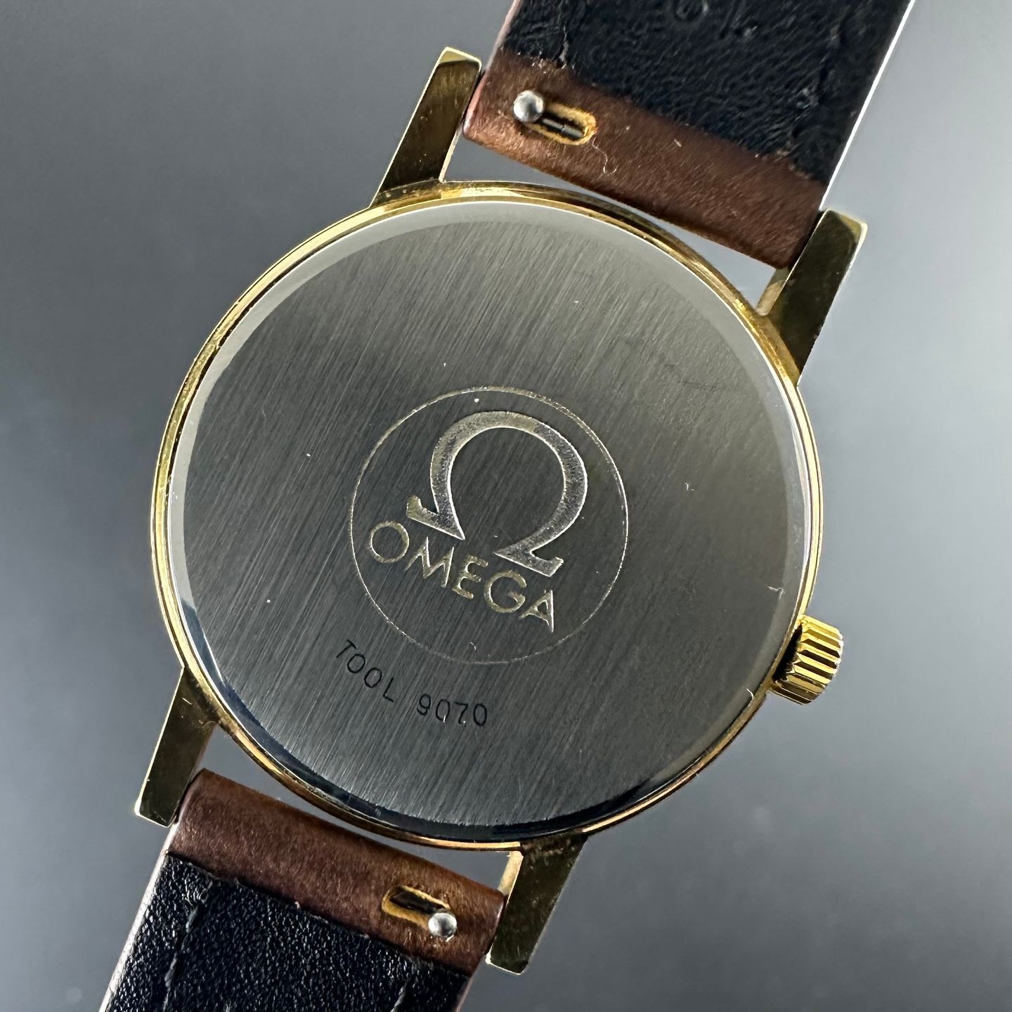 Omega Genève 136.0104 - (3/8)