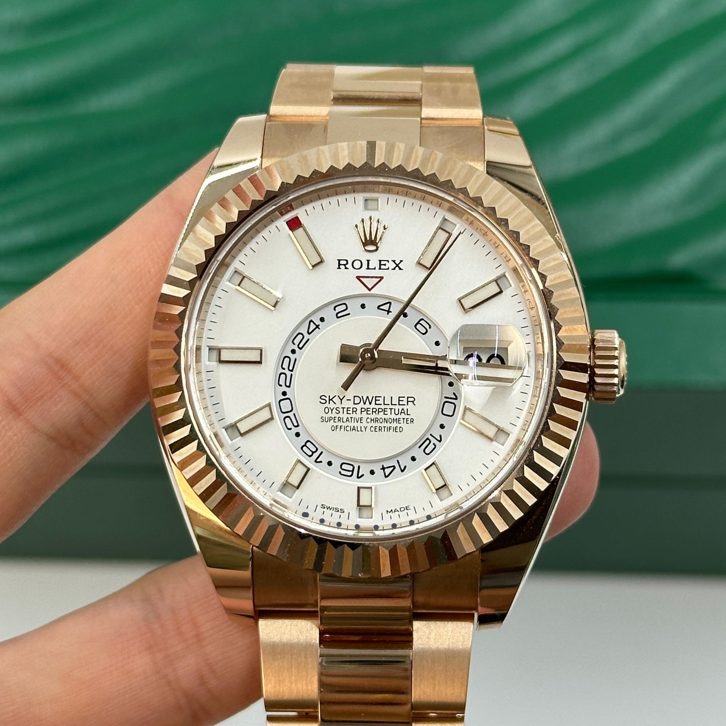 Rolex Sky-Dweller 326935 (2021) - Wit wijzerplaat 42mm Roségoud (6/8)