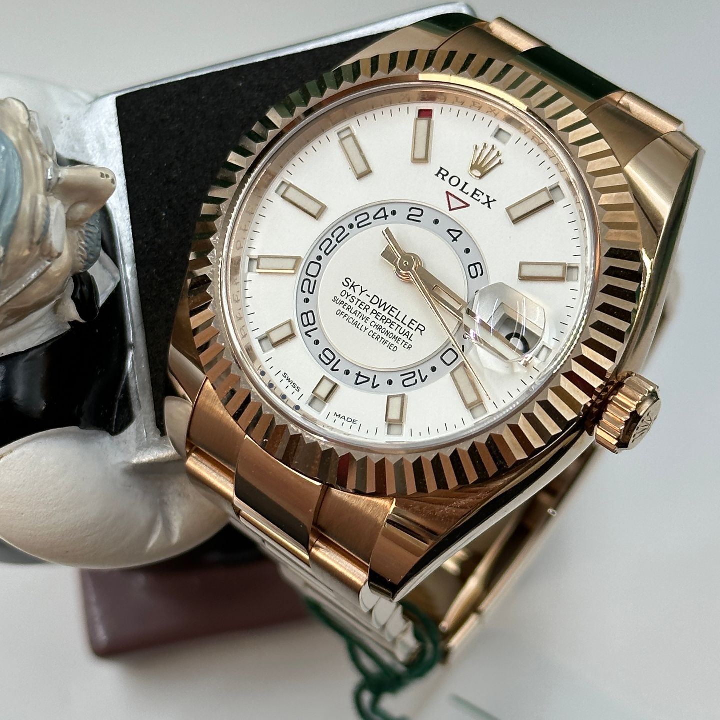 Rolex Sky-Dweller 326935 (2021) - Wit wijzerplaat 42mm Roségoud (8/8)