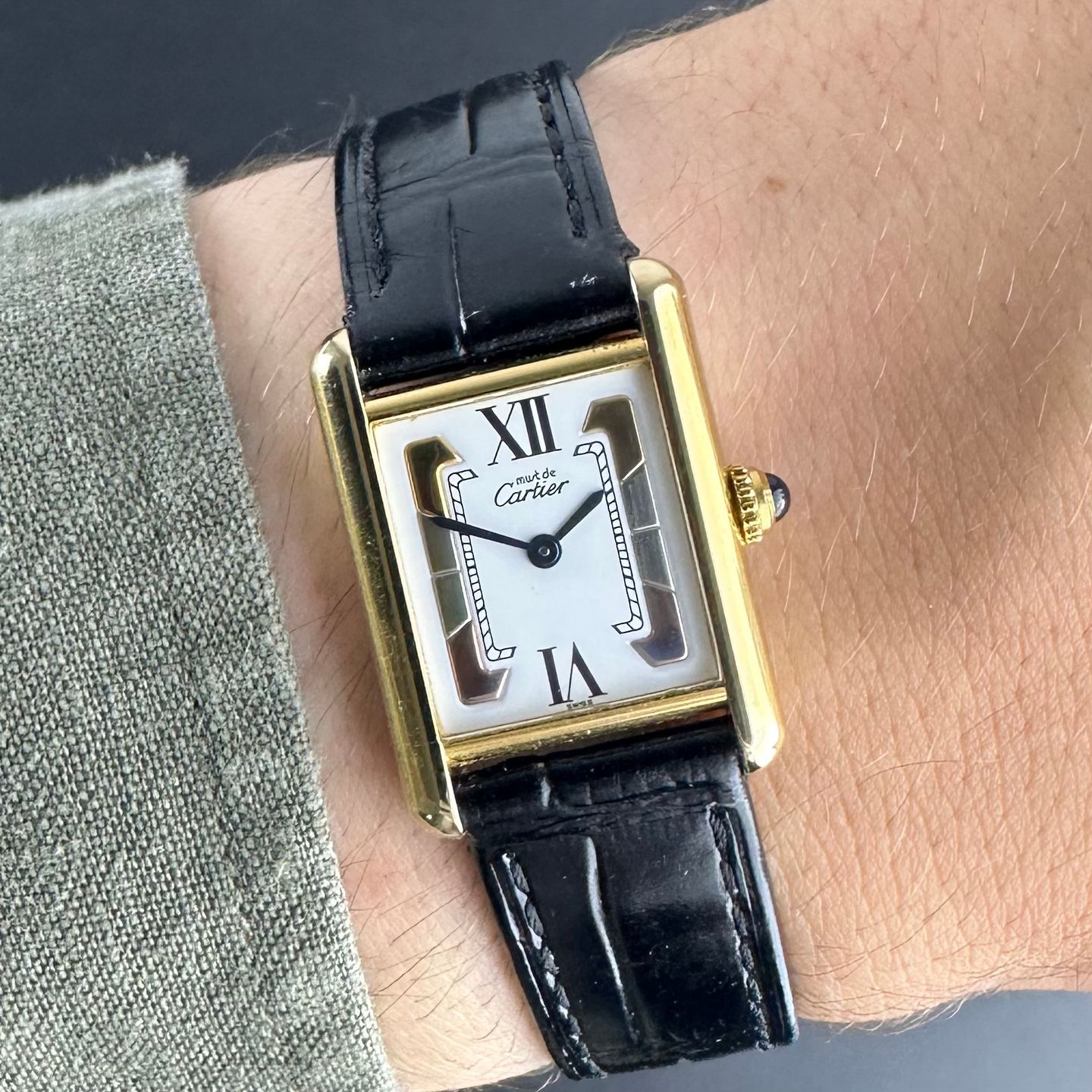 Cartier Tank 5057001 (1990) - White dial 20 mm Gold/Steel case (2/8)
