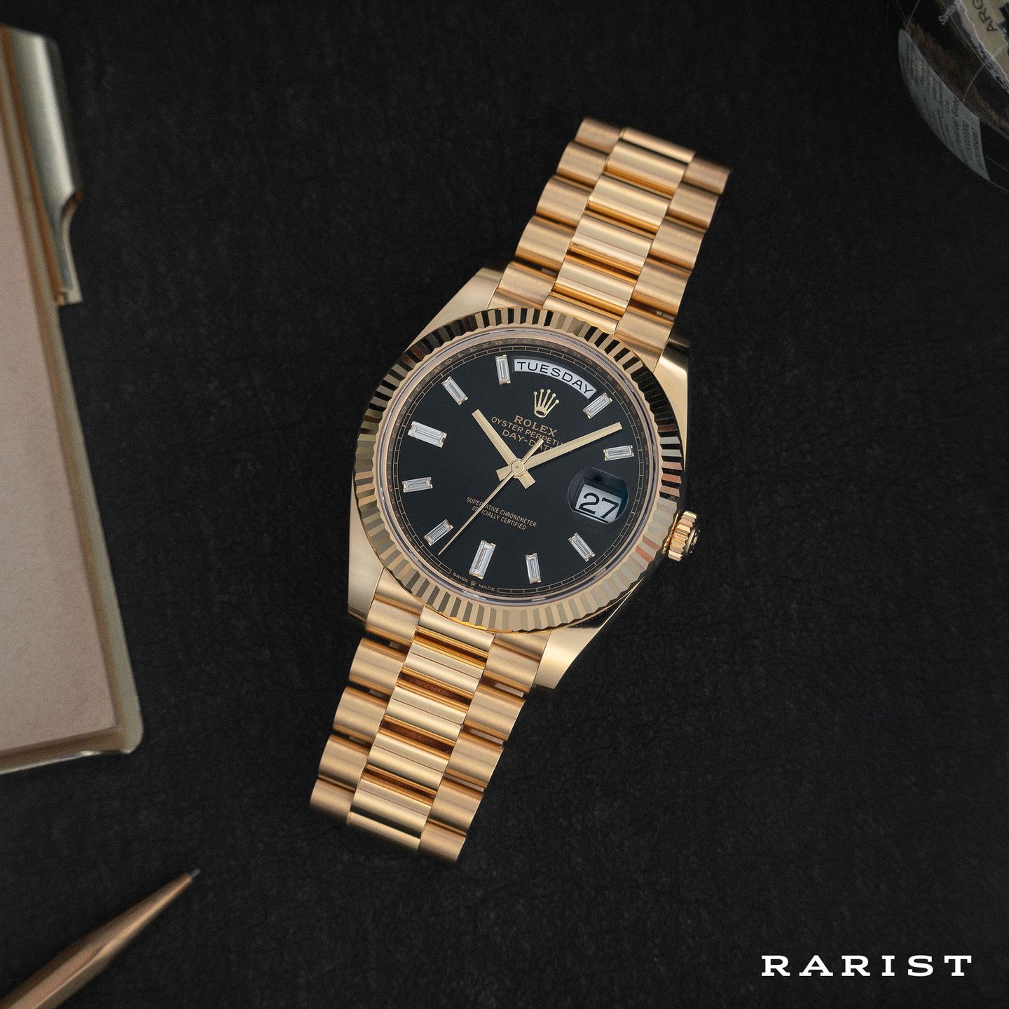 Rolex Day-Date 40 228238 (Onbekend (willekeurig serienummer)) - Zwart wijzerplaat 40mm Geelgoud (1/7)