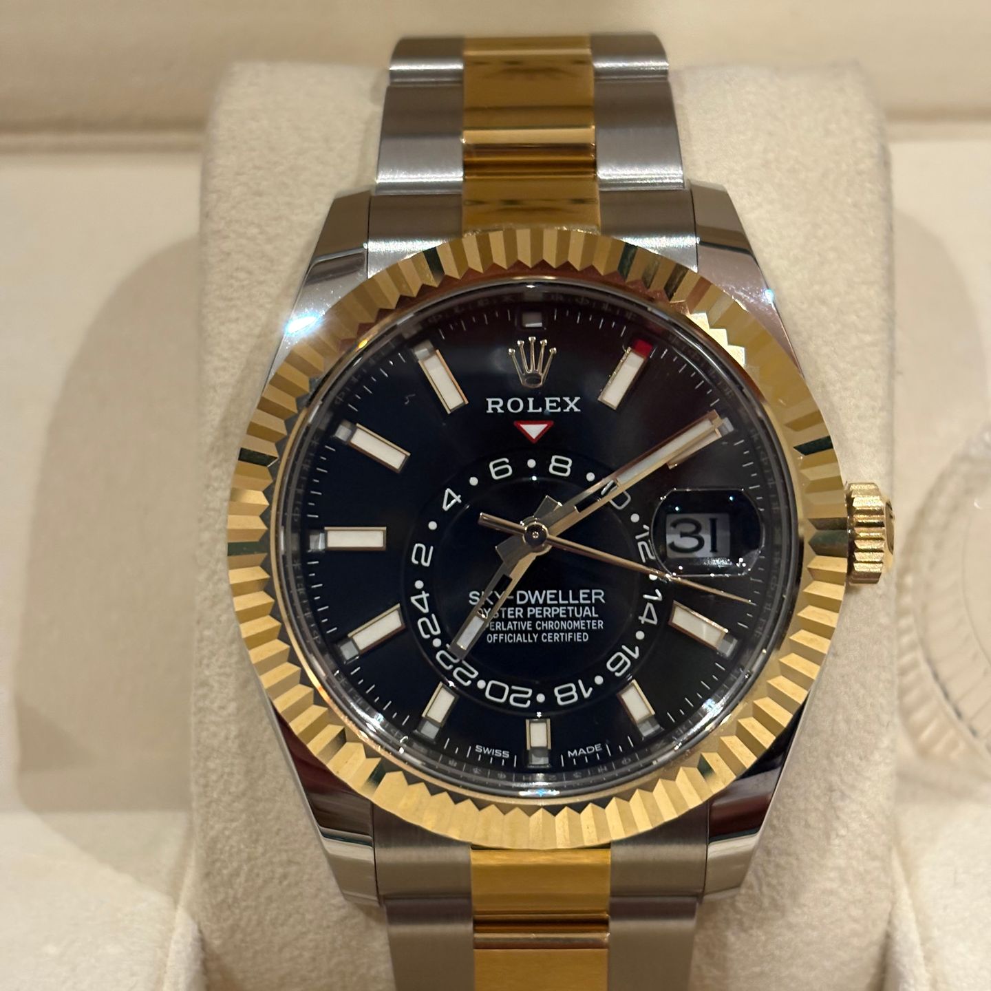 Rolex Sky-Dweller 326933 (2022) - Zwart wijzerplaat 42mm Goud/Staal (4/4)