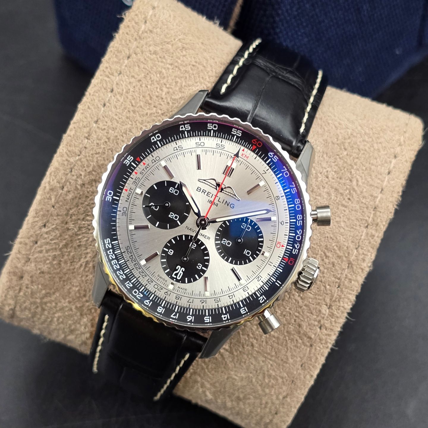 Breitling Navitimer 1 B01 Chronograph AB0138241G1P1 - (2/9)