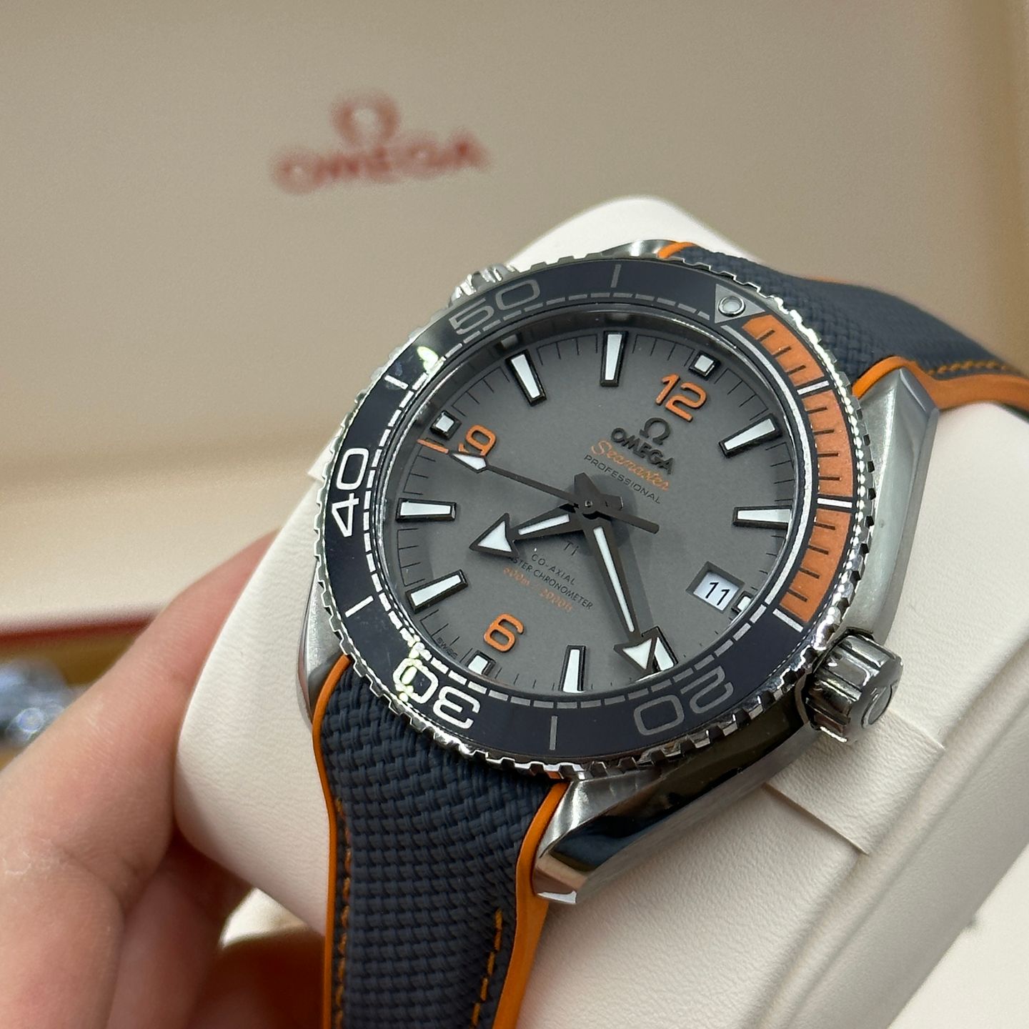 Omega Seamaster Planet Ocean 215.92.44.21.99.001 (2023) - Grijs wijzerplaat 44mm Titanium (3/8)