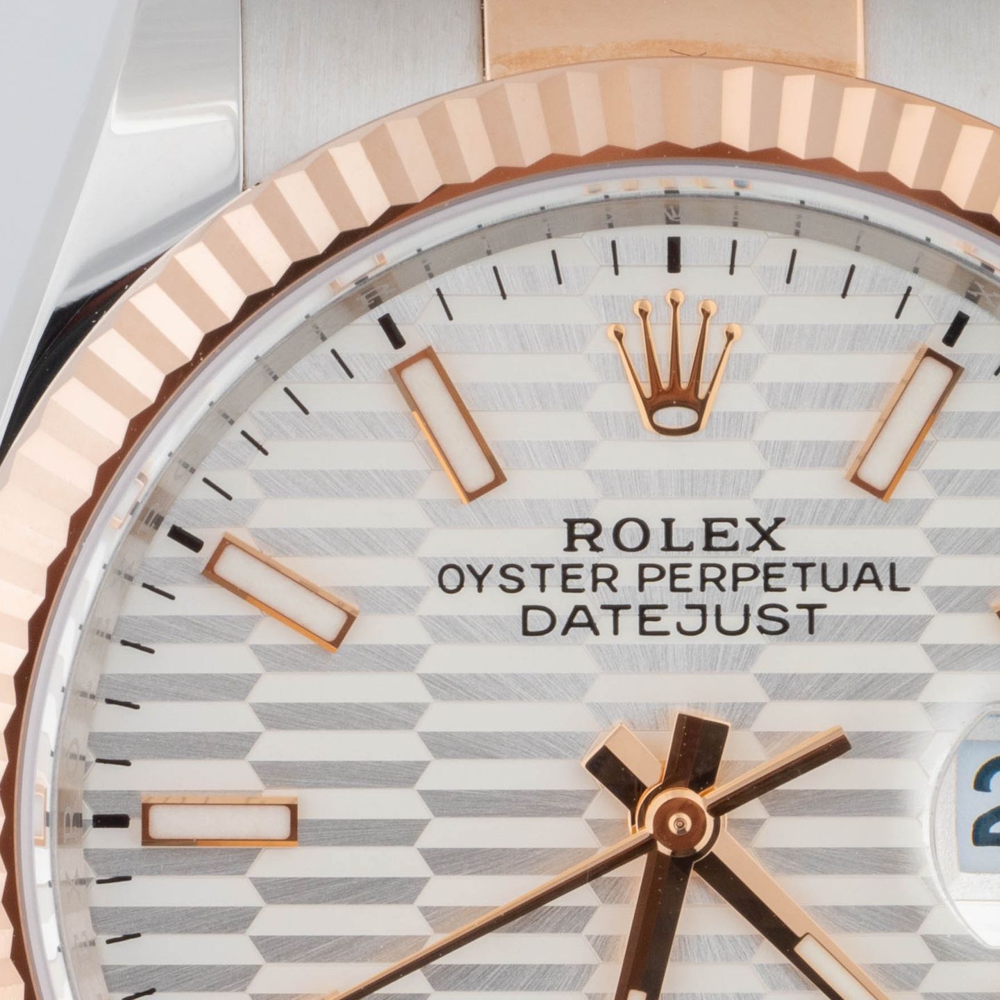 Rolex Datejust 36 126231 (2023) - White dial 36 mm Steel case (2/7)