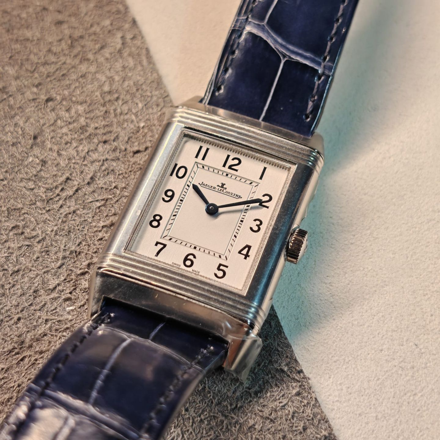 Jaeger-LeCoultre Reverso Classique Q2518540 (2024) - Silver dial 24 mm Steel case (6/8)