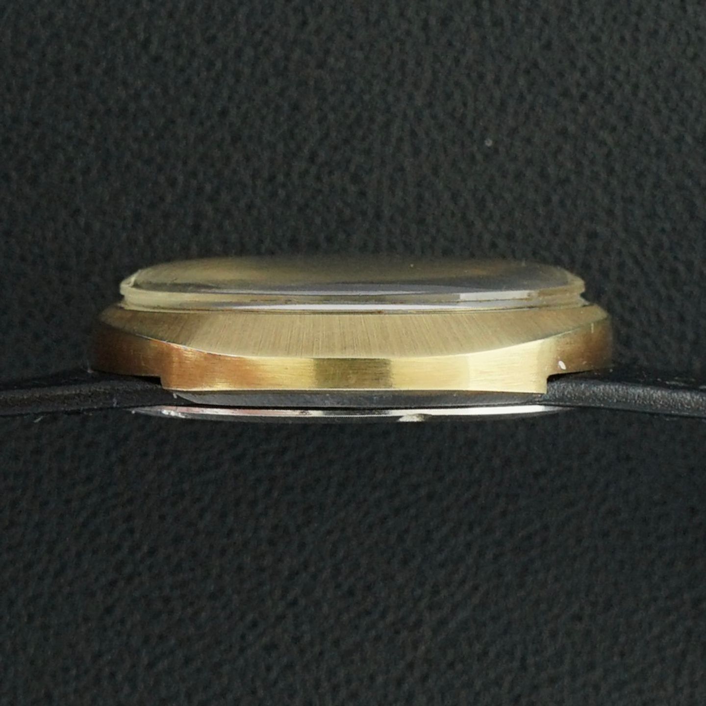 Omega Genève 166.039 - (5/8)