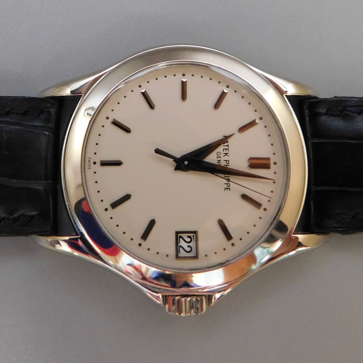 Patek Philippe Calatrava 5107G - (3/6)