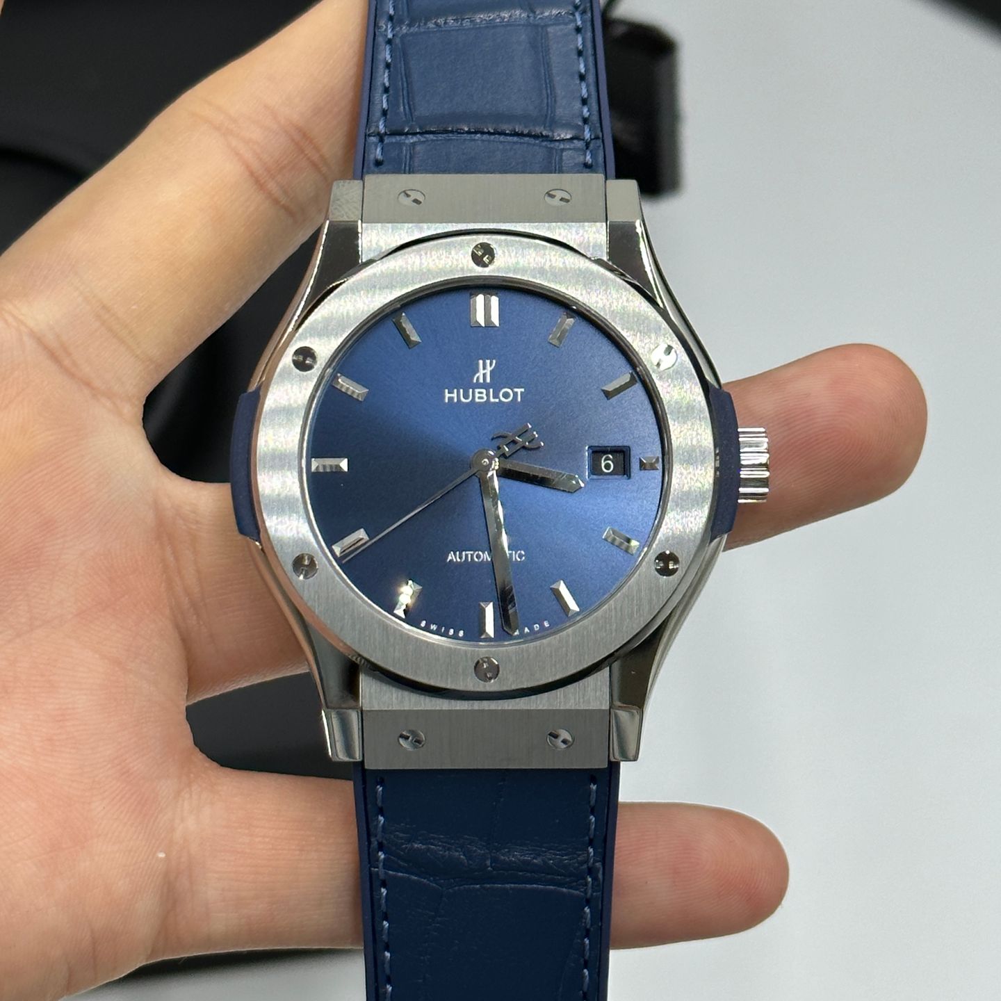 Hublot Classic Fusion Blue 542.NX.7170.LR (2024) - Blauw wijzerplaat 42mm Titanium (5/8)