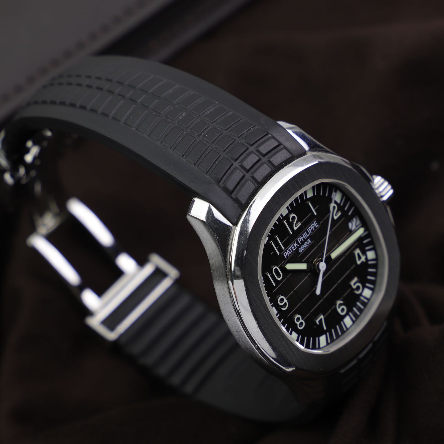 Patek Philippe Aquanaut 5165 (2009) - Black dial 38 mm Steel case (5/8)