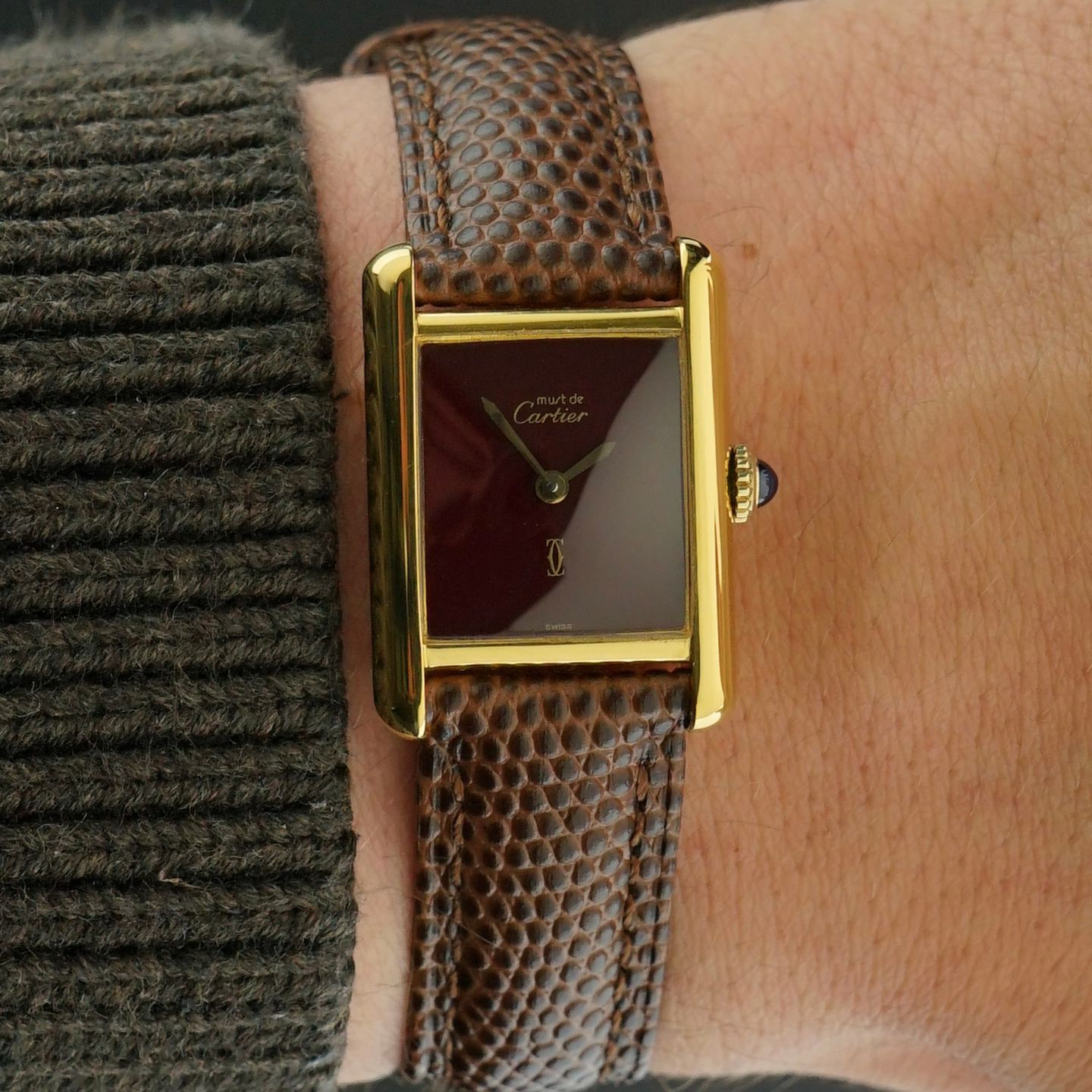 Cartier Tank 2415 (1990) - Red dial 20 mm Silver case (2/8)