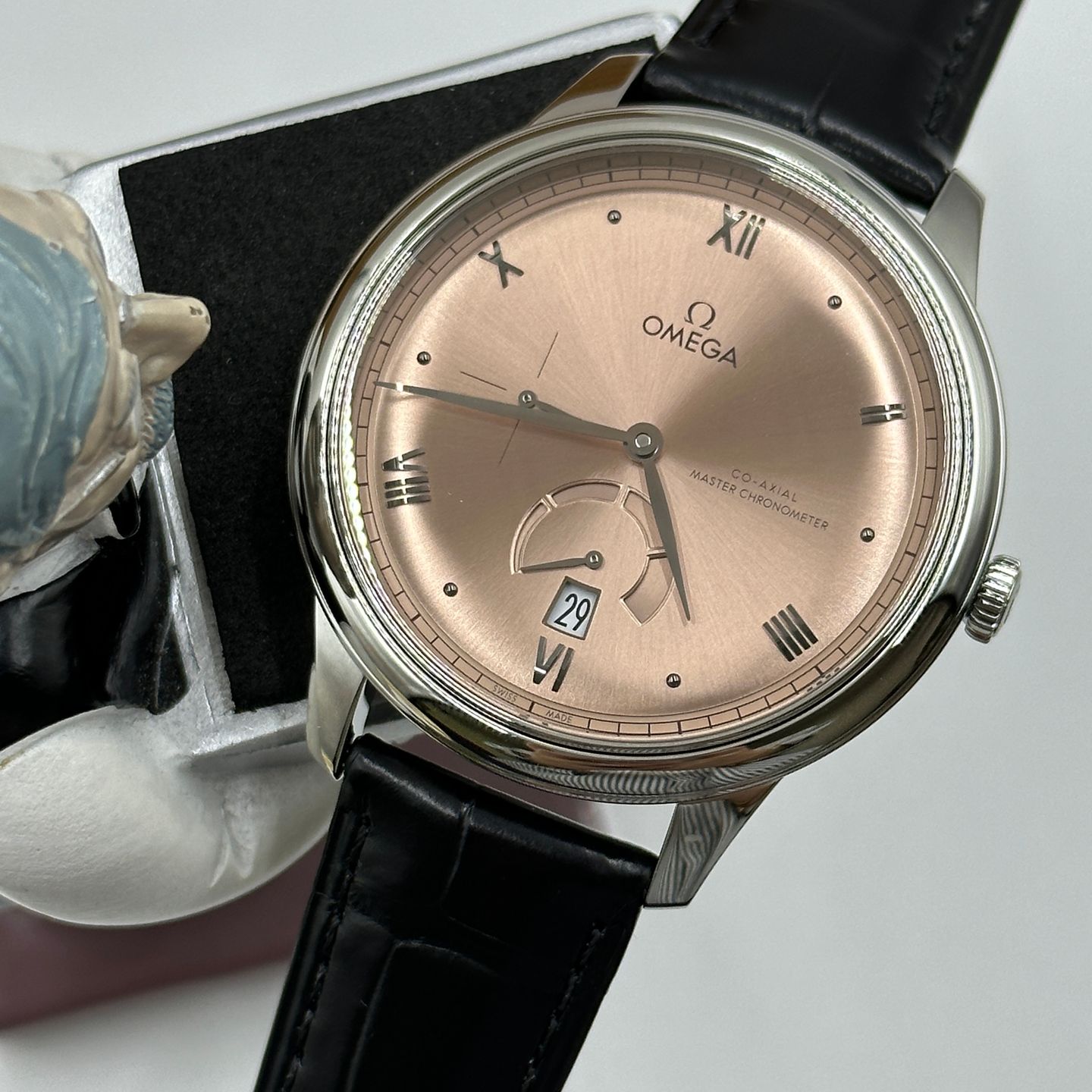 Omega De Ville Prestige 434.13.41.21.10.001 (2024) - Pink dial 41 mm Steel case (1/8)