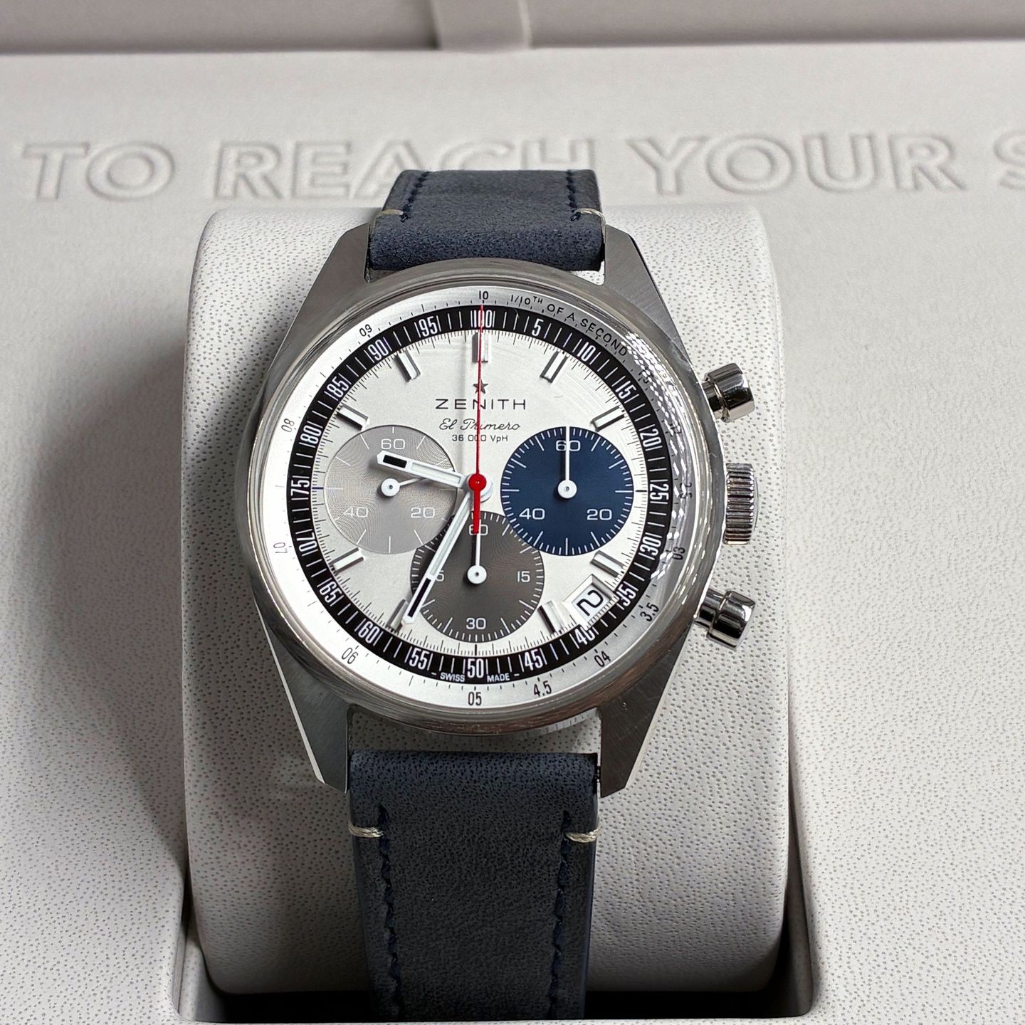Zenith El Primero Chronomaster 03.3200.3600/69.C902 (2023) - Wit wijzerplaat 38mm Staal (1/6)