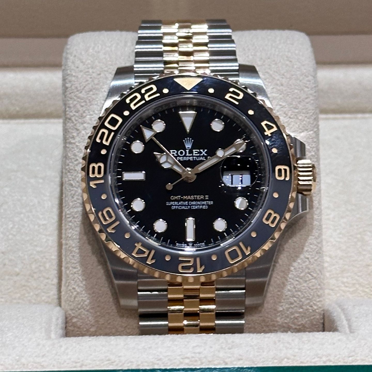 Rolex GMT-Master II 126713GRNR (2024) - Zwart wijzerplaat 40mm Goud/Staal (7/8)