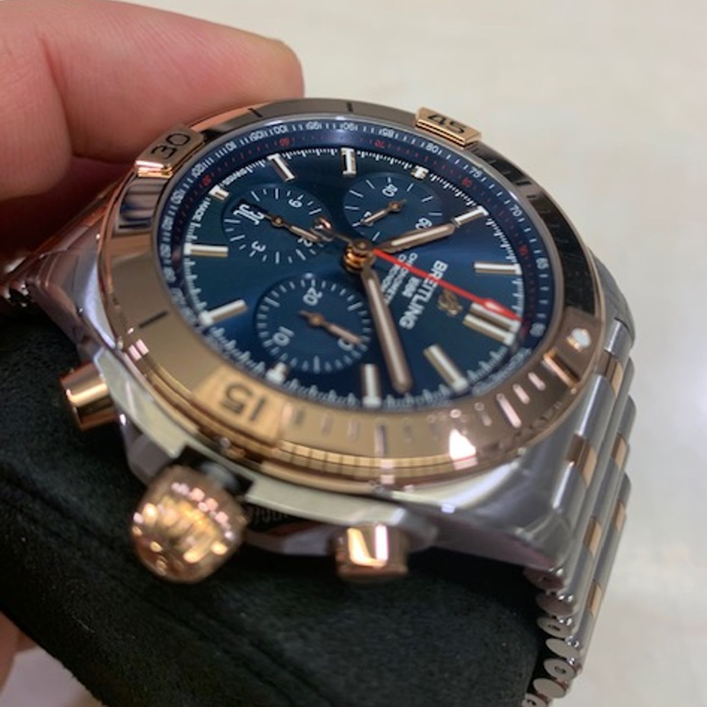 Breitling Chronomat 42 UB0134101C1U1 (2024) - Blauw wijzerplaat 42mm Goud/Staal (3/3)