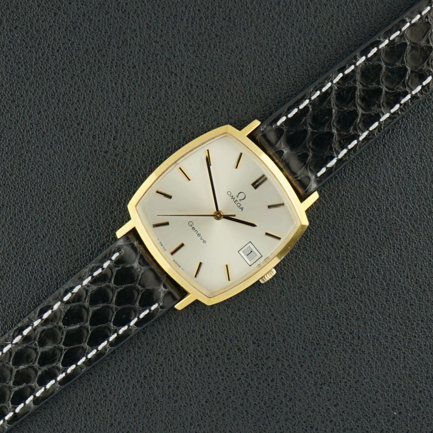 Omega Genève 132.0052 - (6/8)