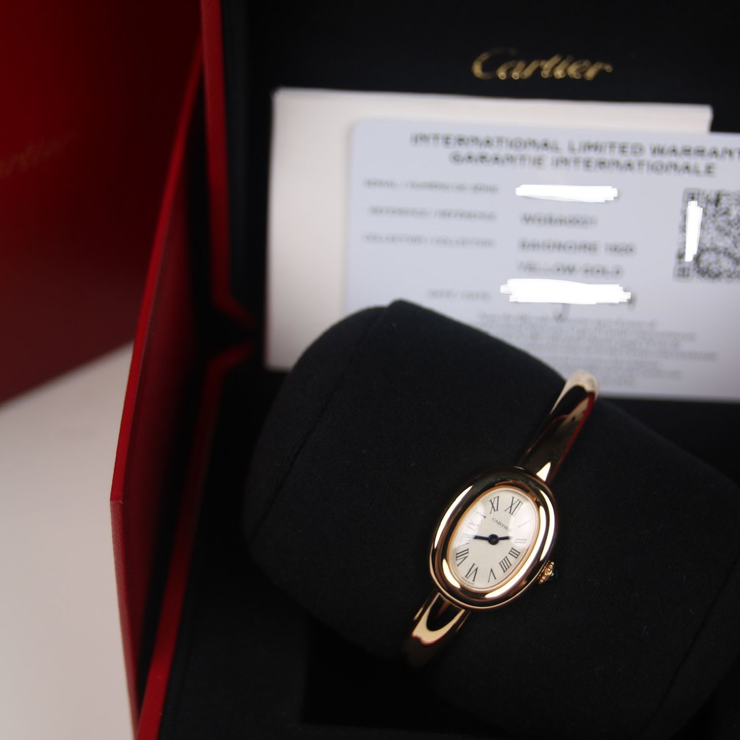 Cartier Baignoire WGBA0021 (2024) - Black dial 40 mm Yellow Gold case (5/6)