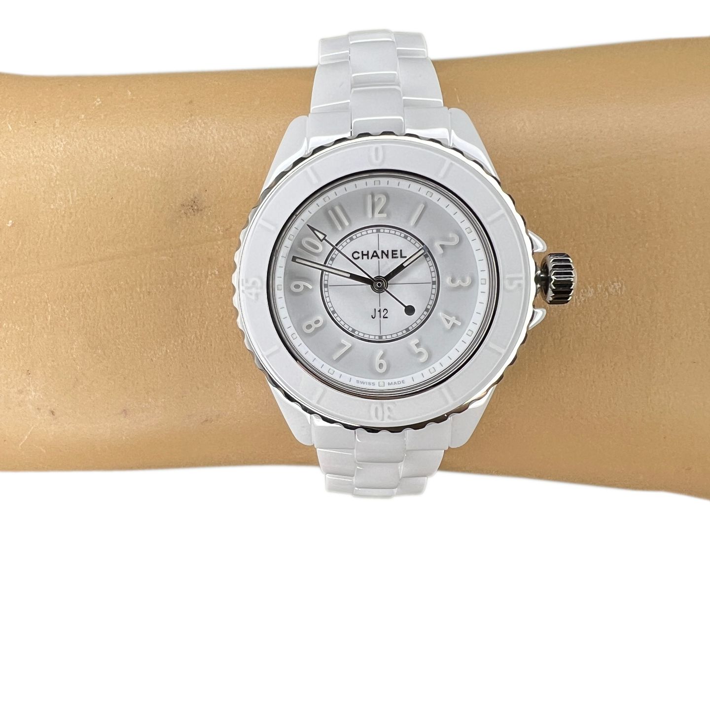 Chanel J12 H6345 (2024) - White dial 33 mm Ceramic case (1/8)