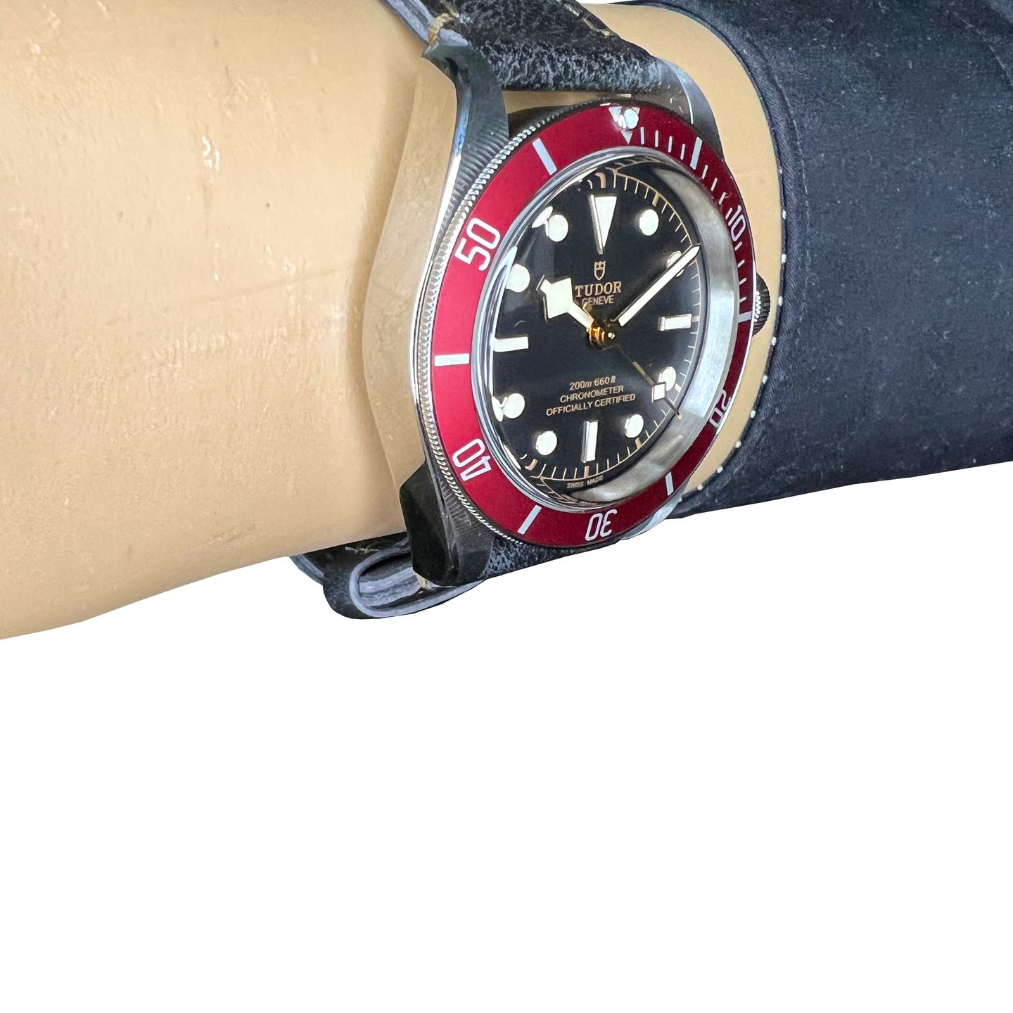 Tudor Black Bay M79230R-0011 (2022) - Black dial 41 mm Steel case (6/8)