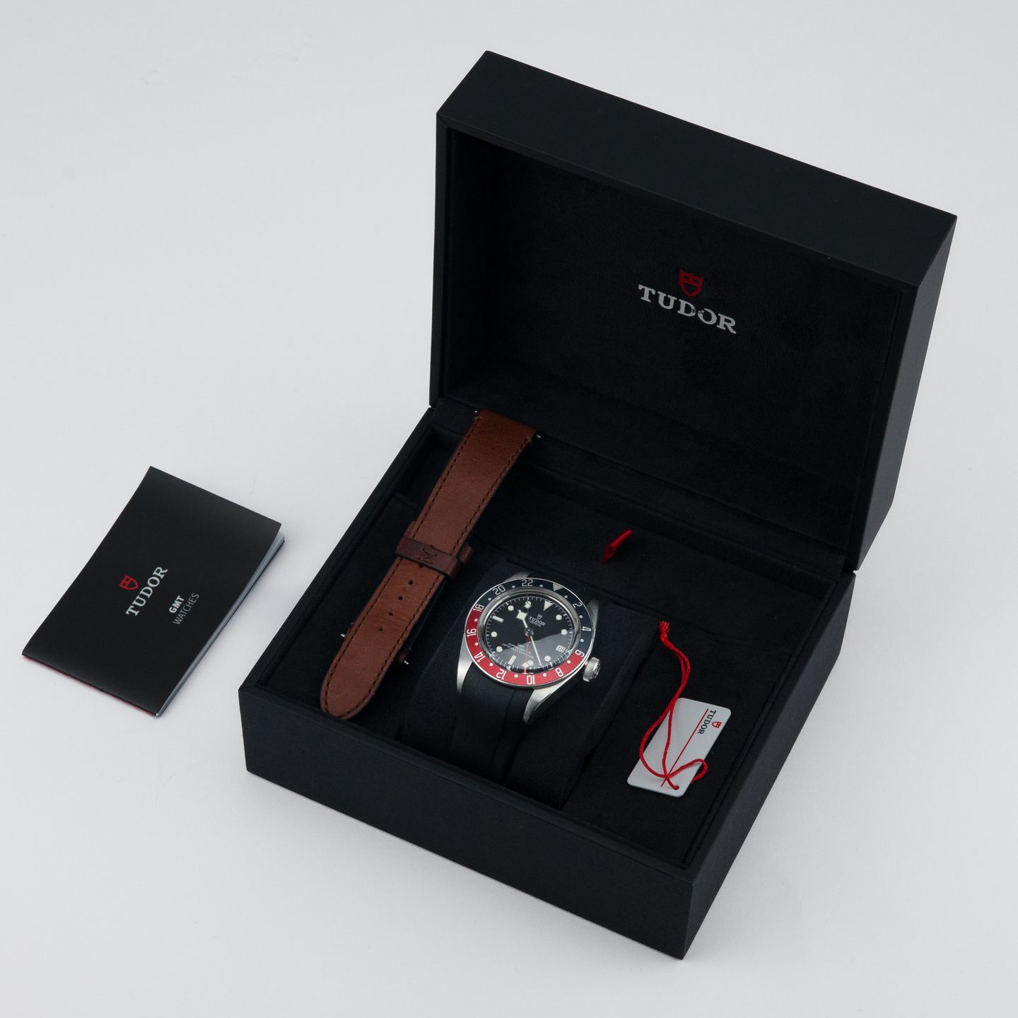 Tudor Black Bay GMT 79830RB (Unknown (random serial)) - Black dial 41 mm Steel case (8/8)