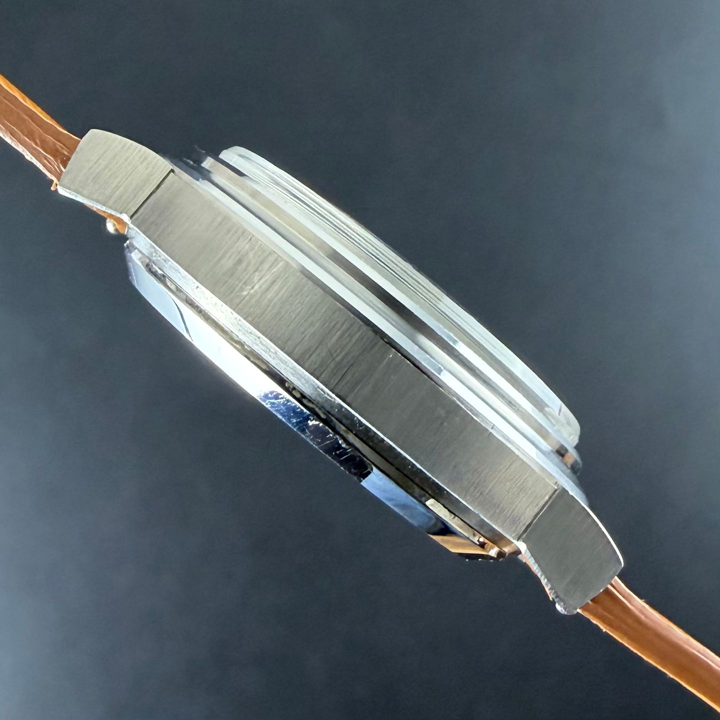 Omega Vintage 196.0058 (1973) - Grey dial 38 mm Steel case (6/8)