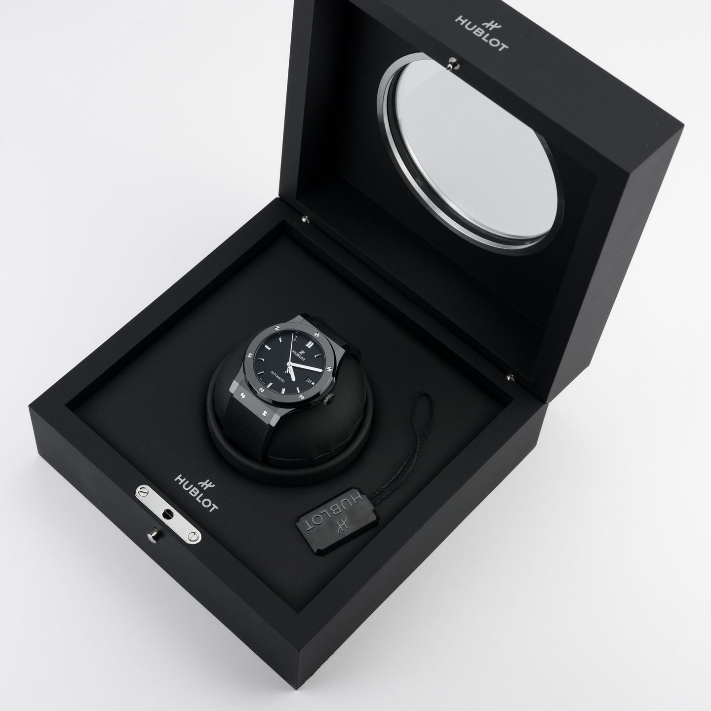 Hublot Classic Fusion 511.CM.1171.RX (2023) - Black dial 45 mm Ceramic case (2/8)