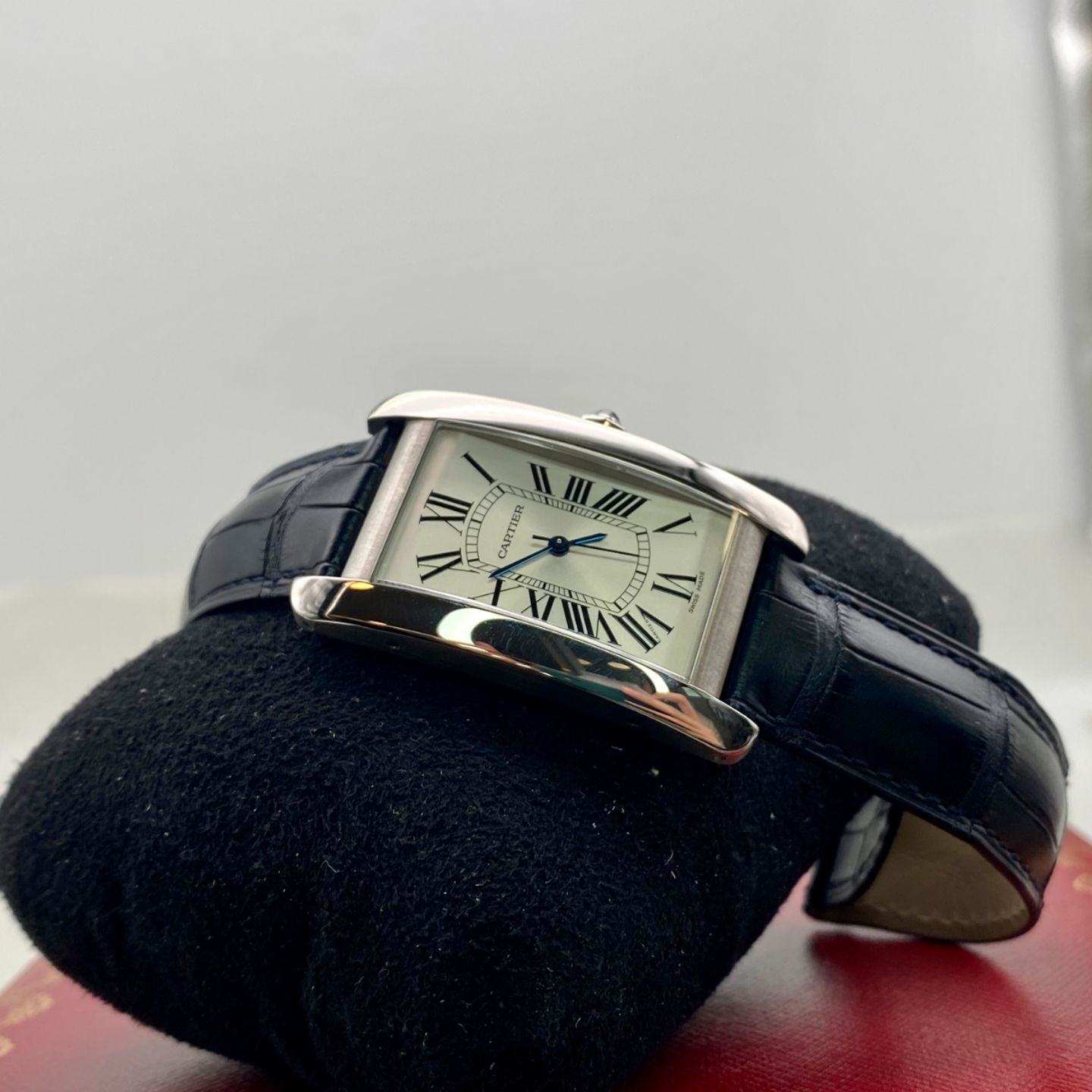 Cartier Tank Américaine WSTA0018 (2023) - Zilver wijzerplaat 45mm Staal (1/3)