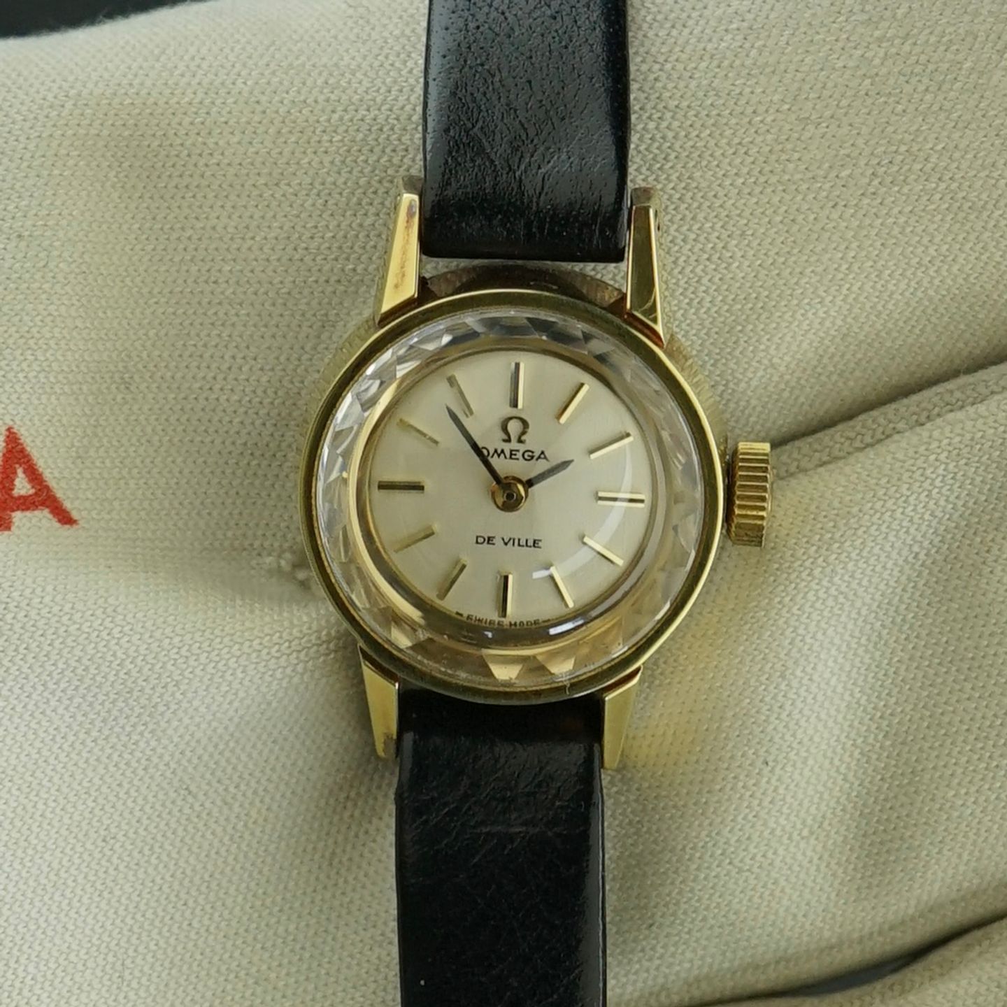 Omega De Ville 511.166 (1970) - White dial 17 mm Gold/Steel case (2/8)