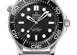 Omega Seamaster Diver 300 M 210.30.42.20.01.010 (2026) - Zwart wijzerplaat 42mm Staal