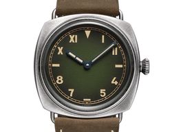 Panerai Radiomir PAM01349 (2025) - Green dial 45 mm Steel case
