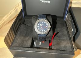 Tudor Pelagos 25707KN (2024) - Blauw wijzerplaat 42mm Carbon