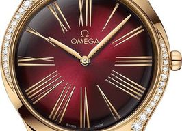 Omega De Ville Trésor 428.58.36.60.11.001 (2026) - Red dial 36 mm Yellow Gold case