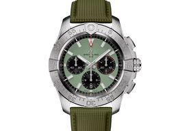 Breitling Avenger AB0147101L1X1 (2024) - Green dial 44 mm Steel case