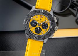Breitling Avenger SB0147101I1X1 (Unknown (random serial)) - Yellow dial 44 mm Ceramic case
