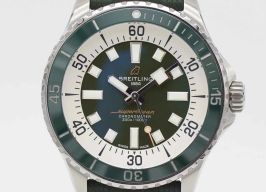 Breitling Superocean 44 A17376A31L1S1 (2023) - Green dial 44 mm Steel case