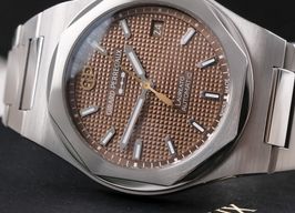 Girard-Perregaux Laureato 81005-11-3154-1CM -