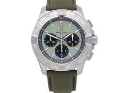 Breitling Avenger AB0147101L1X1 -