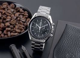 Omega Speedmaster Professional Moonwatch 3570.50.00 (Unknown (random serial)) - Black dial 42 mm Steel case
