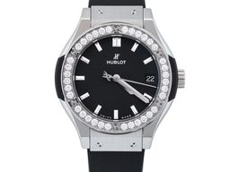 Hublot Classic Fusion 581.NX.1171.RX.1104 (2025) - Zwart wijzerplaat 33mm Titanium