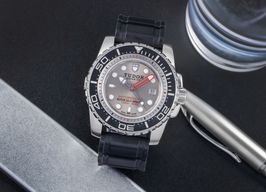 Unknown Unknown 25000 (Unknown (random serial)) -