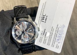 IWC Ingenieur Chronograph IW380702 (2016) - Grijs wijzerplaat 42mm Staal