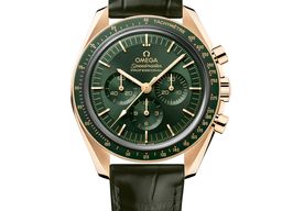 Omega Speedmaster Professional Moonwatch 310.63.42.50.10.001 (2025) - Green dial 42 mm Yellow Gold case