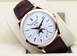Patek Philippe Annual Calendar 5396R (2016) - Silver dial 39 mm Rose Gold case