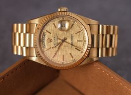 Rolex Day-Date 36 18238 (1993) - Champagne dial 36 mm Yellow Gold case