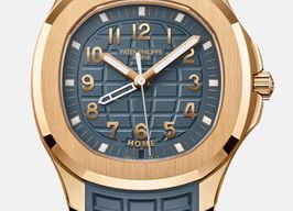 Patek Philippe Aquanaut 5269R-001 (2024) - Blue dial 39 mm Rose Gold case