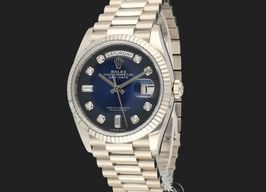 Rolex Day-Date 36 128239 (2019) - Blue dial 36 mm White Gold case