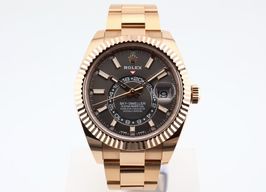 Rolex Sky-Dweller 326935 (2021) - Grey dial 42 mm Rose Gold case