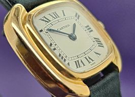 Cartier Vintage Unknown (1970) - White dial 28 mm Yellow Gold case