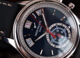 Patek Philippe Annual Calendar Chronograph 5960/01G-001 (2017) - Blue dial 41 mm White Gold case